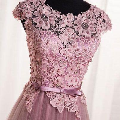 Elegant Blue Round Neck Tulle Lace Applique Tea Length Bridesmaid Prom Dress