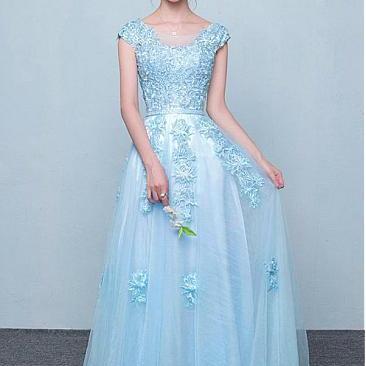 Tulle Scoop Neckline A-line Prom Dresses With Lace..
