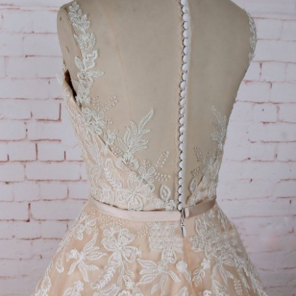 Champagne Round Neck Lace Applique Tulle Long Prom..