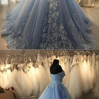Elegant Lace Appliques Light Blue Tulle Ball Gowns..