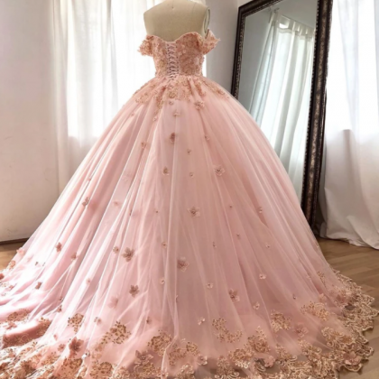 Pink Embroidered Lace Quinceanera Dresses Ball..