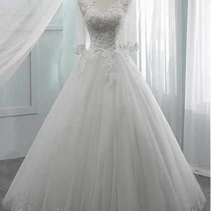 Fabulous A-line Scoop Neck Tulle Wedding Dress..