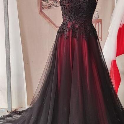 A-line Black And Red Wedding Dresses With Lace..