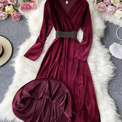 Elegant V Neck Velvet Long Sleeve Dress..