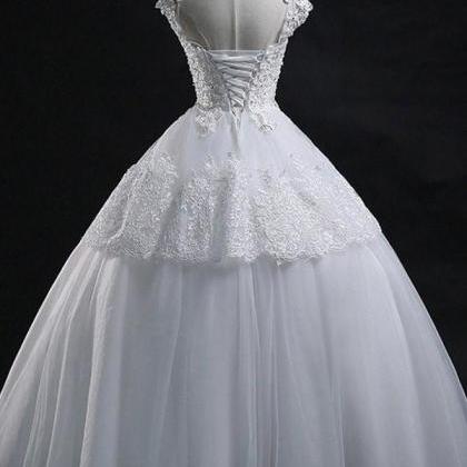 Scoop Long Lace-up Tulle Wedding Dress Ball Gown..