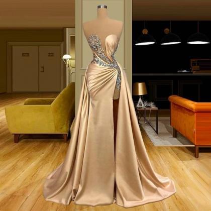 Vintage Long Evening Gowns Beading Prom Dresses..