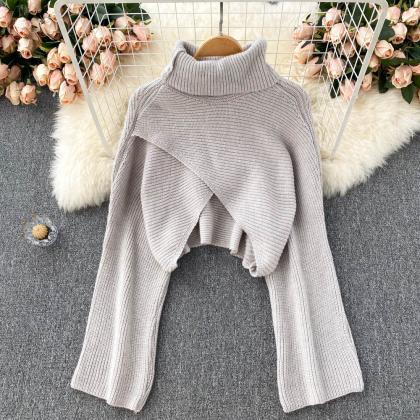Chic high-necked long-sleeved sweat..