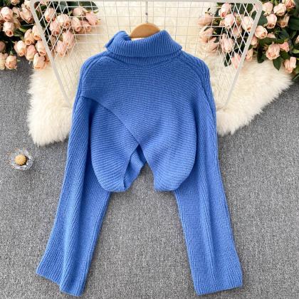 Chic high-necked long-sleeved sweat..