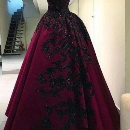 Elegant Evening Dresses Lace Appliques Ball Gown..