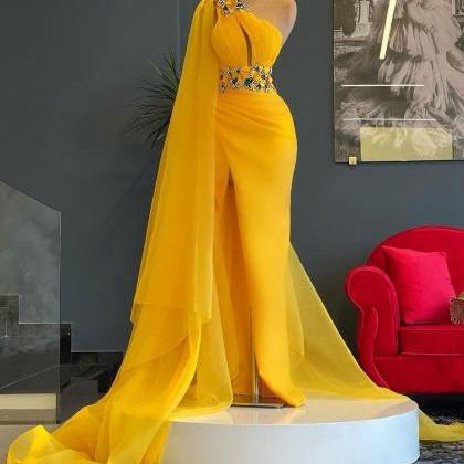Charming Yellow One Shoulder Mermaid Evening..