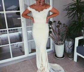Off the Shoulder Lace Mermaid Appliques Prom Dresses LBQ2058 main image 0