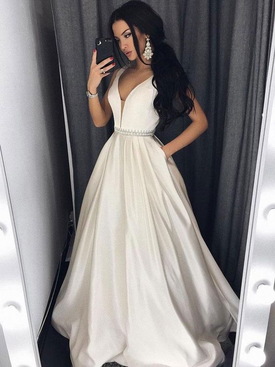 A-line/princess V-neck Simple Long Prom Dresses With Pocket M1960