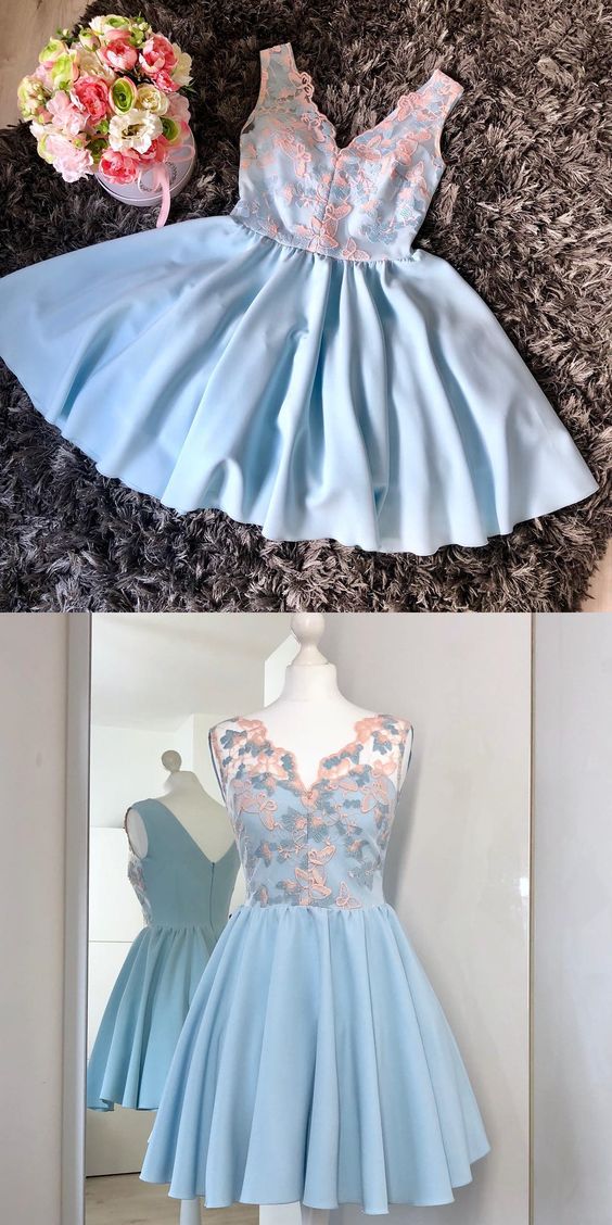 Cute V-neck Light Blue Short Homecoming Dress With Appliques M5148