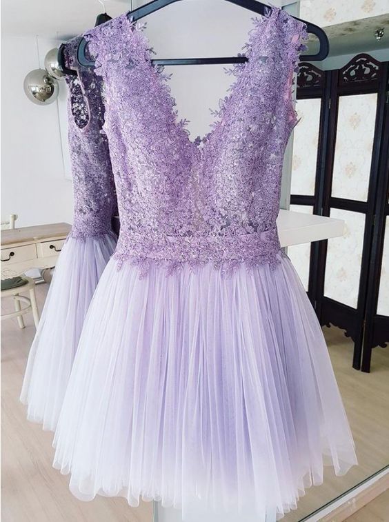 A-line Deep V-neck Backless Lilac Short Homecoming Dress With Lace M5369