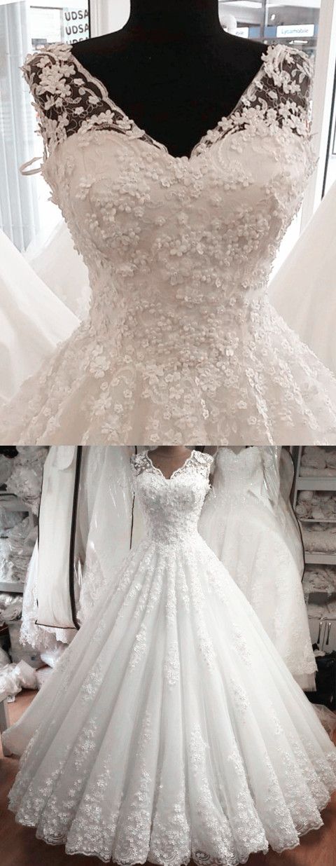 Vintage Lace Cap Sleeves Ball Gown V-neck Wedding Dress For Bride M7631