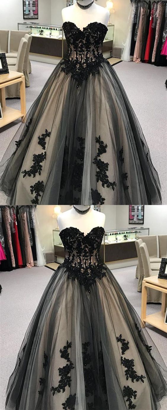 Black Lace Embroidery Sweetheart Tulle Ball Gowns Quinceanera Dresses M7835