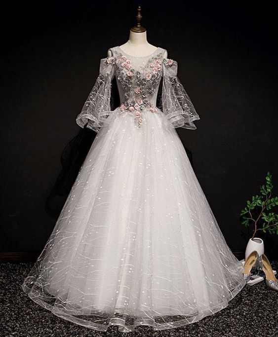 Gray Round Neck Tulle Lace Long Prom Gown Gray Lace Evening Dress M568