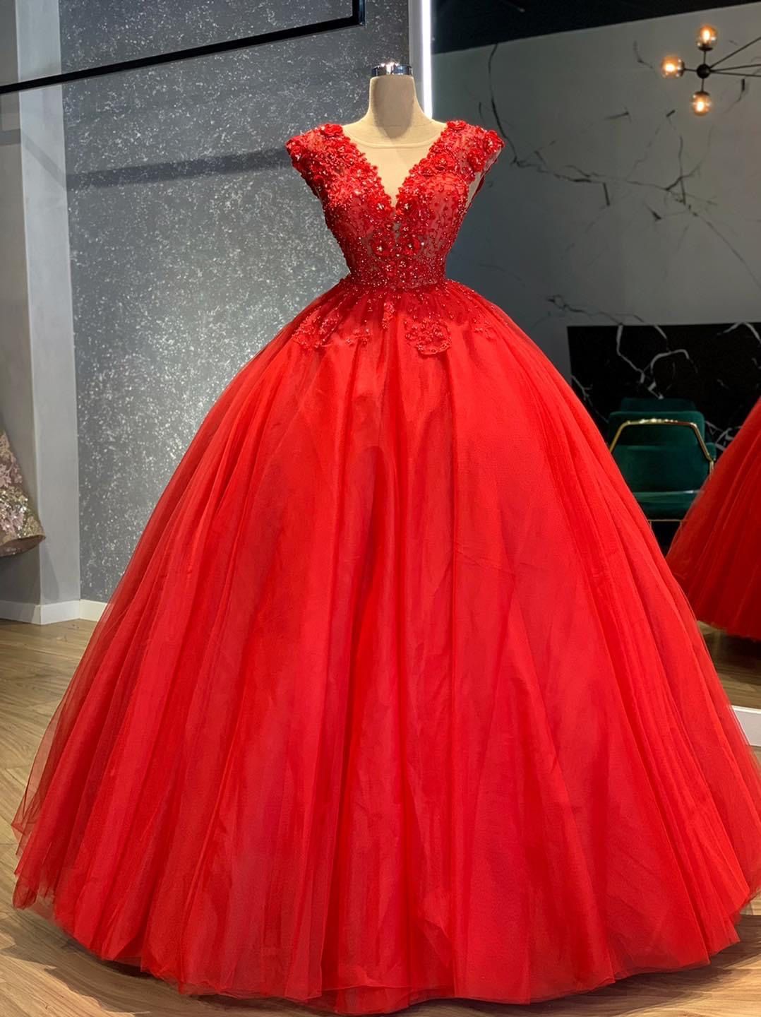 Sexy V-neck Prom Dress Long With Appliques And Beading M3377