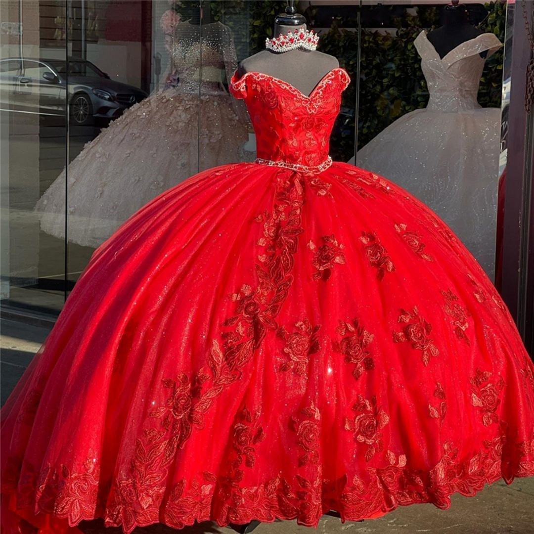 Vintage Red Ball Gown Off The Shoulder Prom Dresses With Cap Short Sleeves Lace Applique Ruched Tulle Corset Back Quinceanera Evening Dress M3383