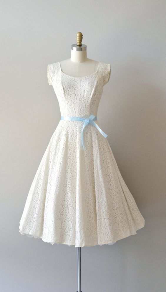 Vintage Ball Gown Beach Wedding Dresses Scoop Lace Mini Short Brdial ...