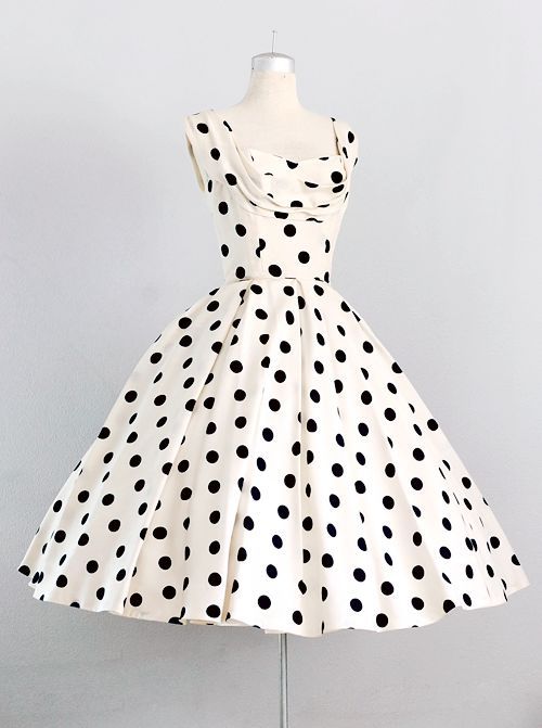 1950s Vintage Ball Gown White Wedding Dresses Sweetheart Ruched Black Polka Dots Mini Short Bridal Gowns M3983