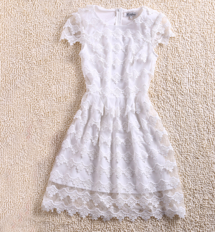 Sexy Soluble Lace Short-sleeved Dress