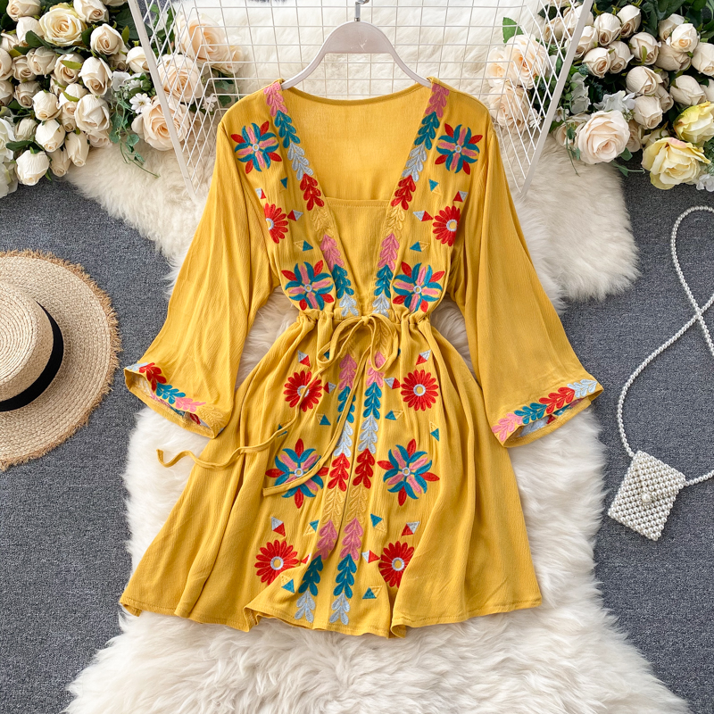 Bohemian Vacation Retro Ethnic Embroidery Sunscreen Long-sleeved Short Dress