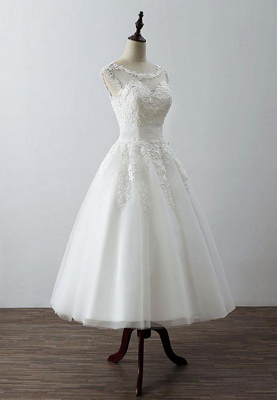 White Tea Length Ball Tulle With Lace Applique Party Dresses