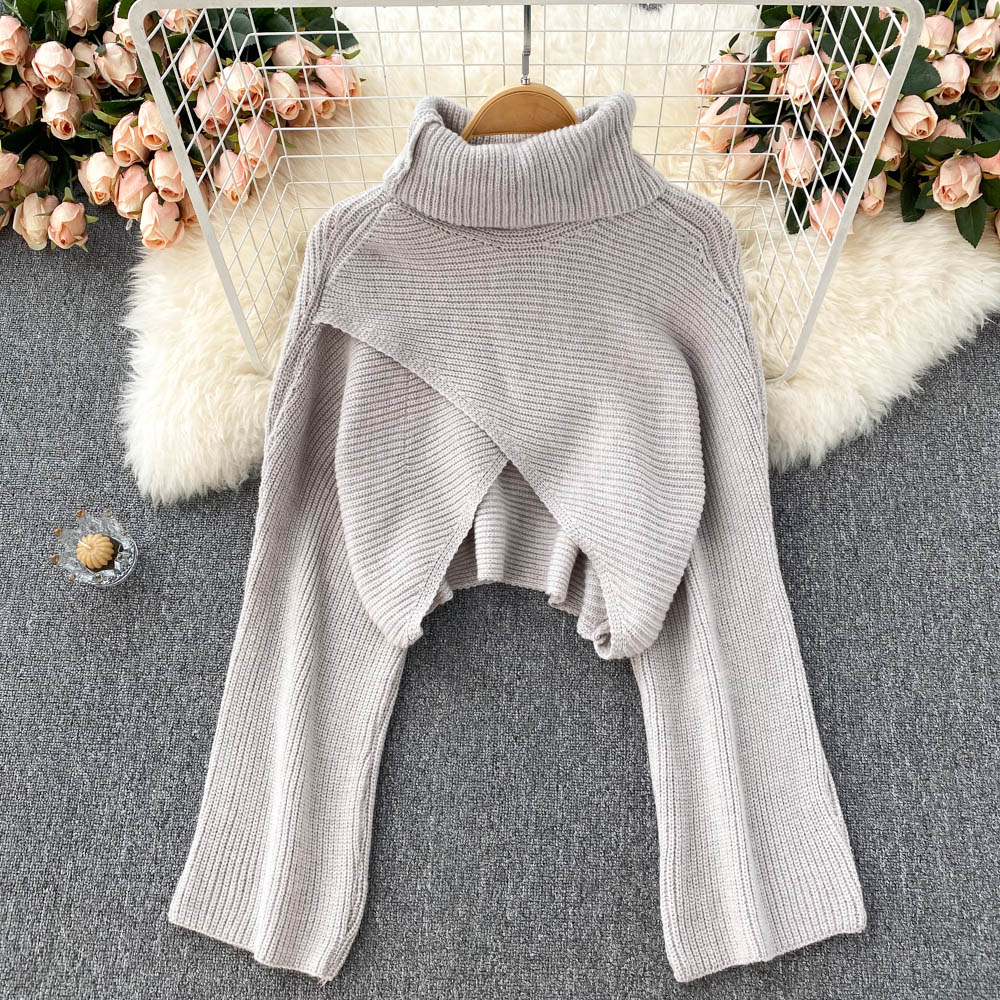 Chic high-necked long-sleeved sweater