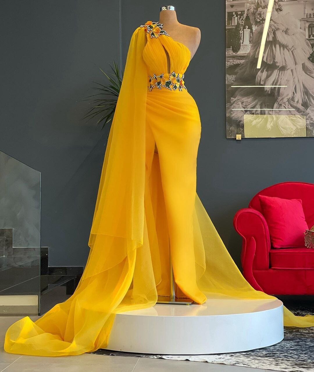 Charming Yellow One Shoulder Mermaid Evening Dresses Sleeveless Side Split Crystals Women Pageant Dressing Gowns