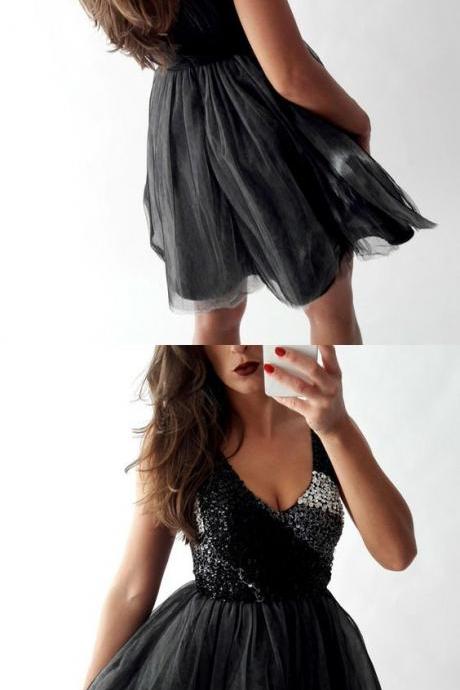 A-Line V-Neck Black Tulle Short Homecoming Dress with Sequins M3525