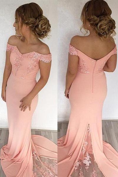Elegant Off-the-shoulder Mermaid Evening Dress With Lace Appliques M3656