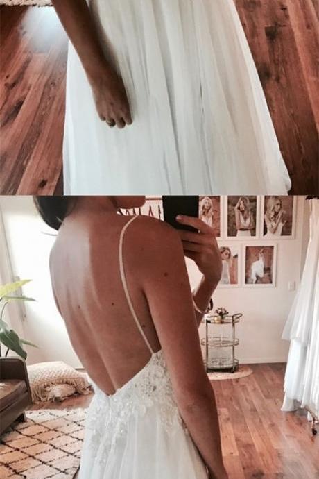  A-Line Spaghetti Straps Backless Beach Wedding Dress with Appliques M4077