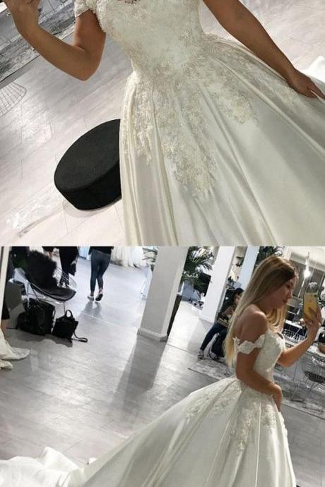 Romantic Lace V-neck Off Shoulder Satin Wedding Dresses Ball Gowns M7791