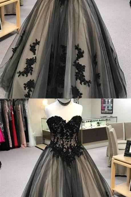 Black Lace Embroidery Sweetheart Tulle Ball Gowns Quinceanera Dresses M7835