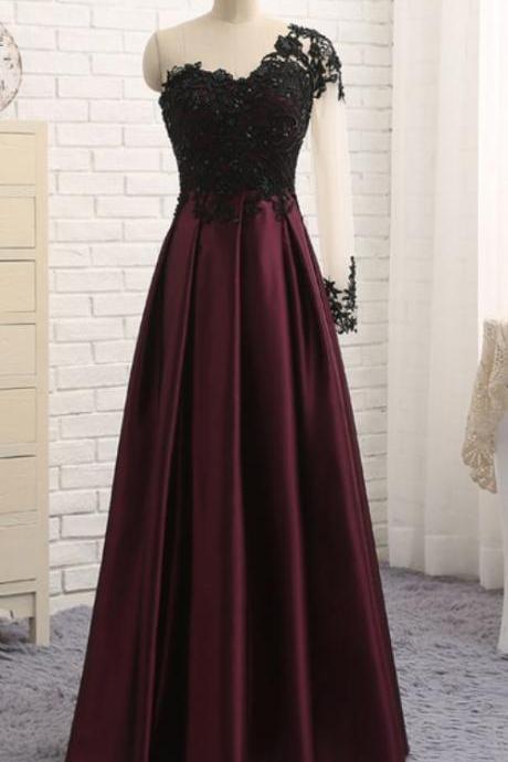 Evening Gown With A Long Sleeveless Dress M7864