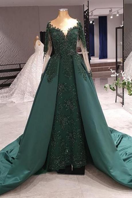 Vintage Green Prom Dresses With Long Sleeve Sexy Scoop Neckline Court Train Lace Appliques Beaded Formal Evening Dress M51