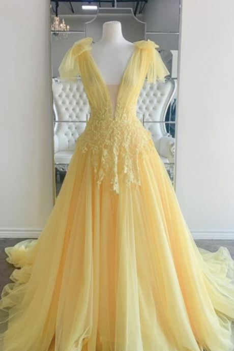 Elegant V Neck And V Back Yellow Lace Long Prom Dresses, Yellow Lace Formal Graduation Evening Dresses M86