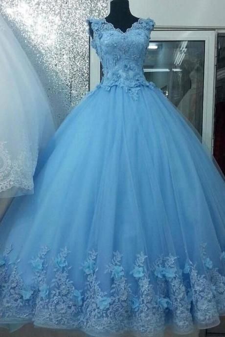 Sky Blue Prom Dresses V Neck Lace Appliques Hand Made Flowers Ball Gown Tulle Evening Dress Elegant Women Gowns M825