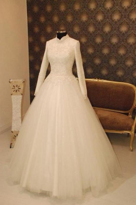 Modest Muslin Ivory Wedding Dress With Long Sleeves M1130