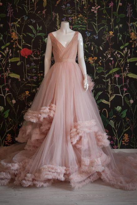 Blush Pink Tulle Ball Gown Wedding Dresses With Ruffled Hem M2906