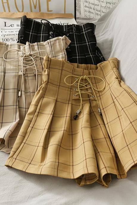 Cute Checked Lace-up Shorts