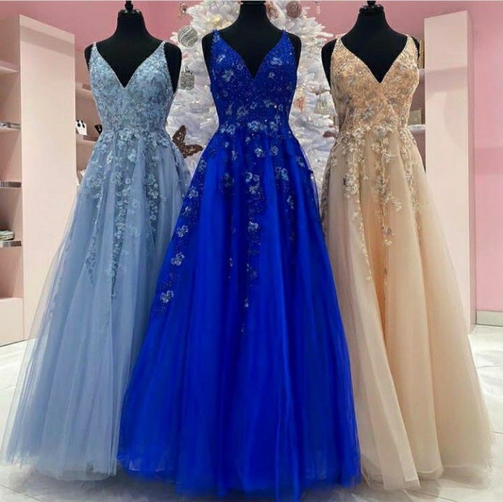 Elegant Long Sleeve A-line V-neck Lace Long Prom Dress with Slit main image 0