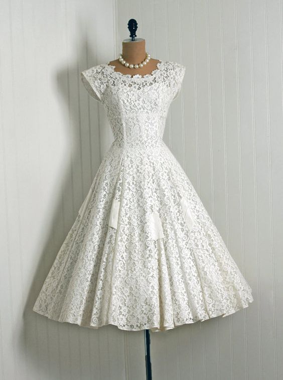 1950S Vintage Ball Gown Lace Beach Wedding Dresses Crew Neck Cap Sleeve ...