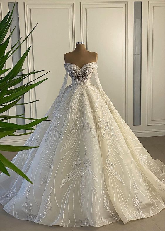 Lace-Up Appliques Beading Ball Gown Wedding Dress